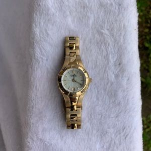 🌸Fossil gold tone women’s watch
